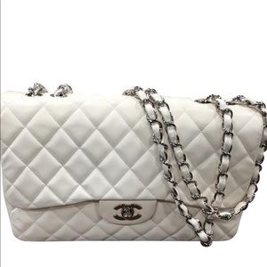 Sold White jumbo classic flap in pristine